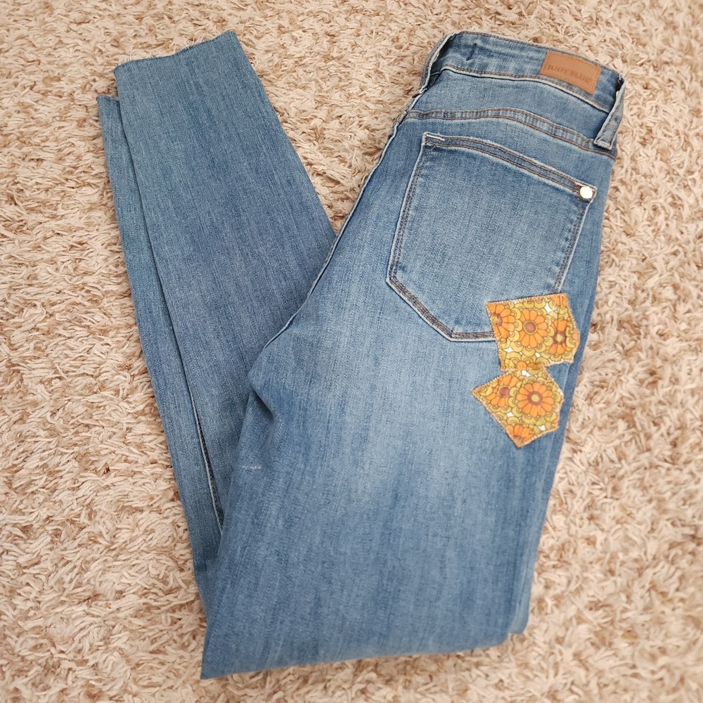 Judy Blue Floral‎ Patches Womens 5/27 Skinny Fit Mid-Rise Jeans